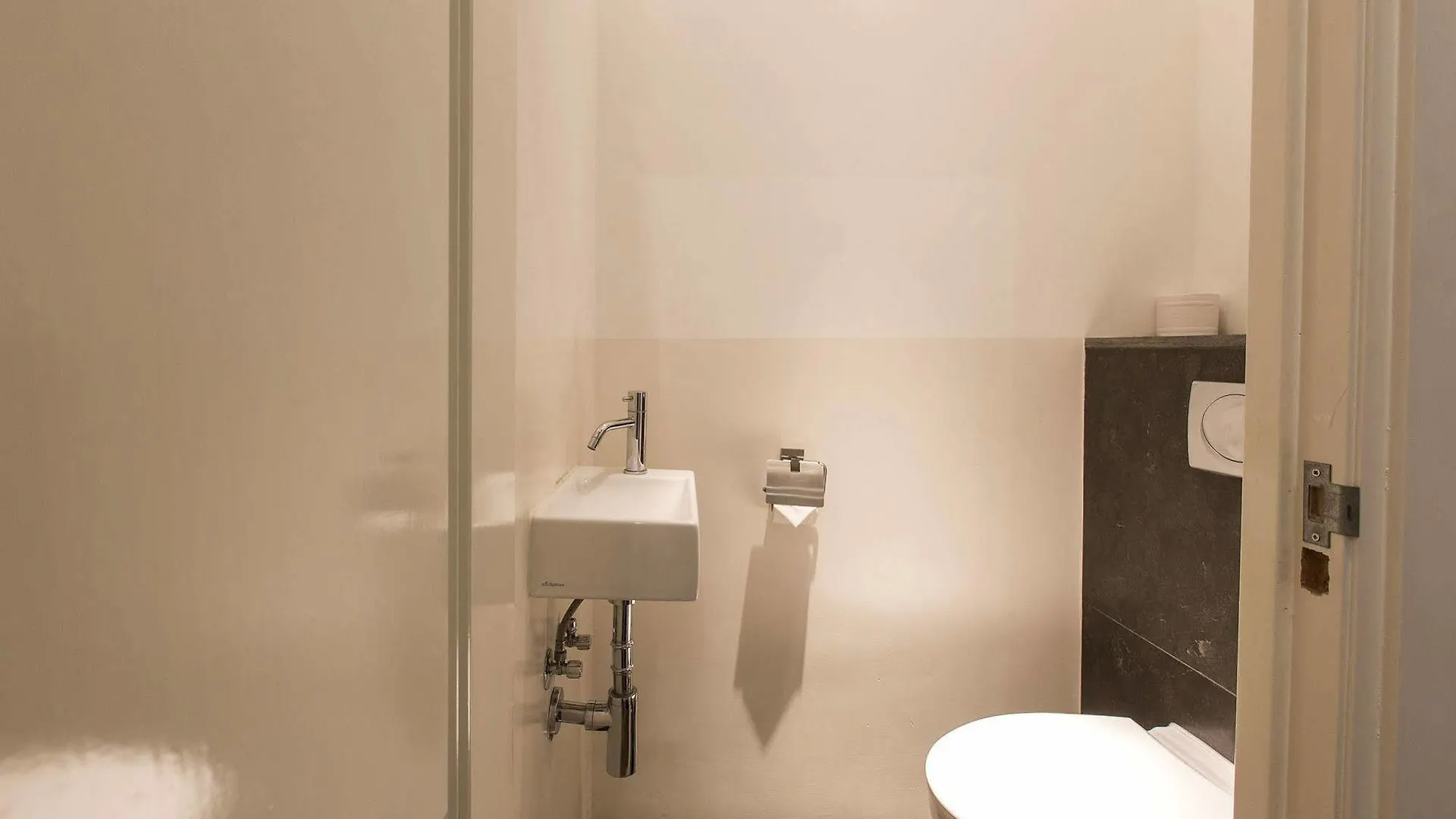 Stadhouderskade Apartment Amsterdam